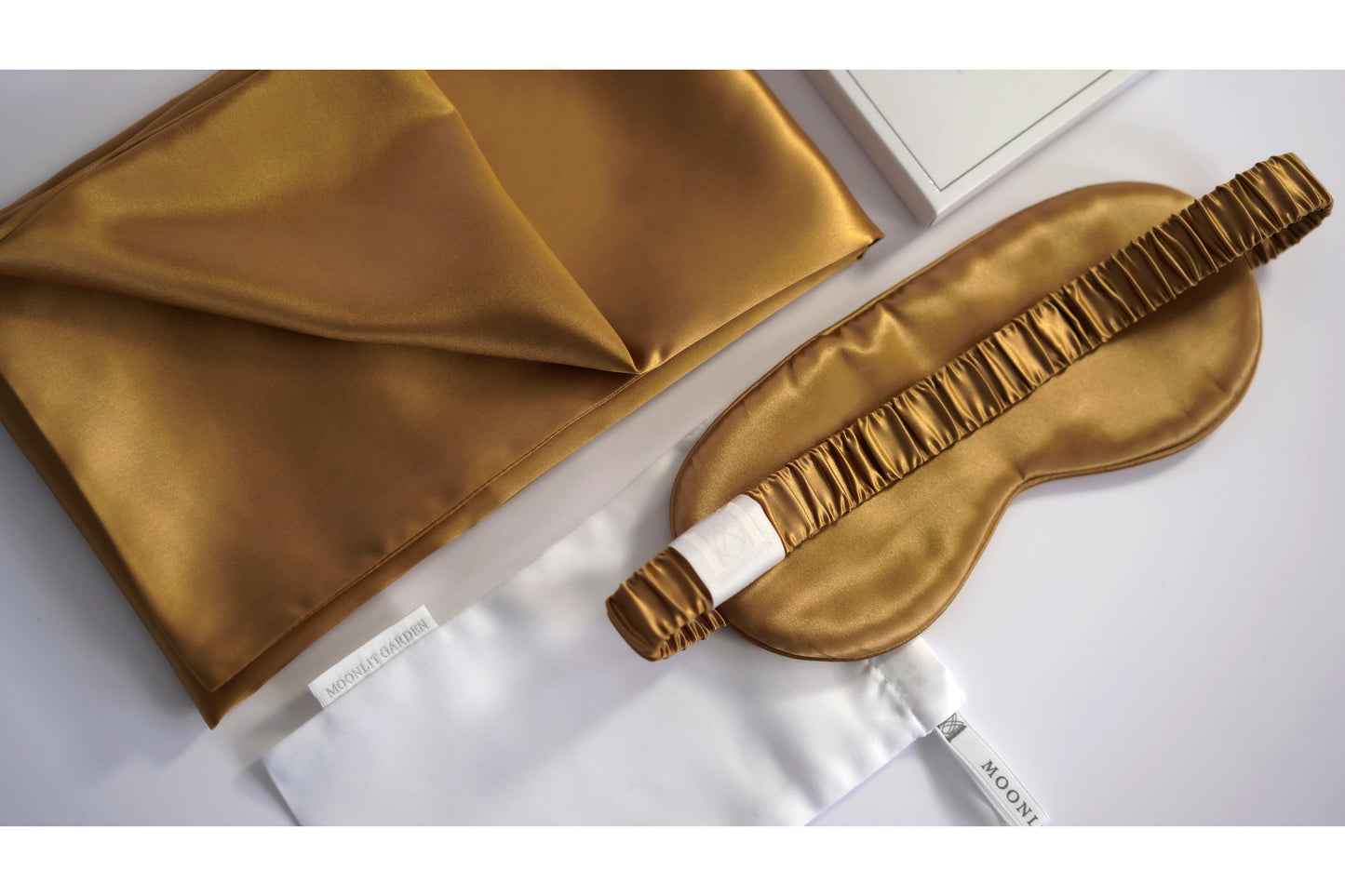 MOONLIT GARDEN 22 Momme Mulberry Silk Sleep Mask Gold-Toffee