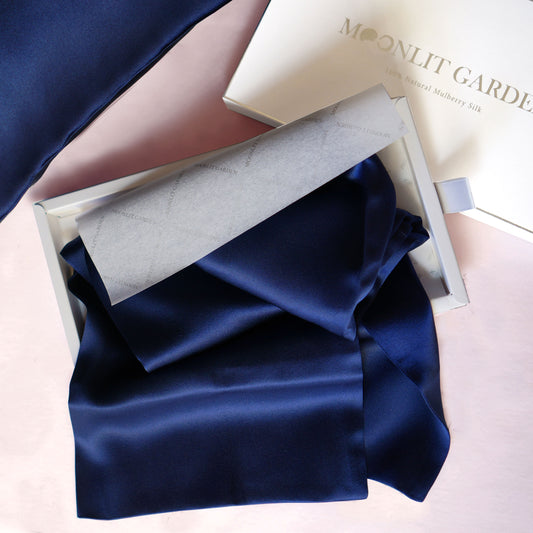 MOONLIT GARDEN 22 Momme Mulberry Silk Pillowcase & Sleep Mask Navy Set