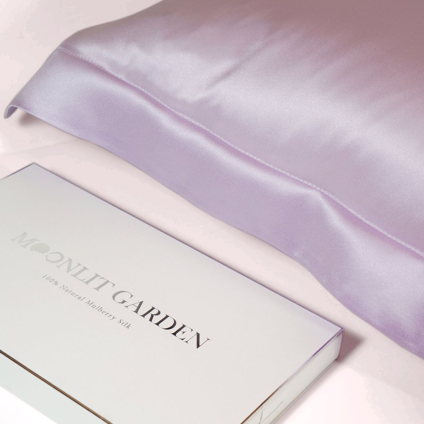 MOONLIT GARDEN 22 Momme Mulberry Silk Pillowcase Wide Brim Lilac