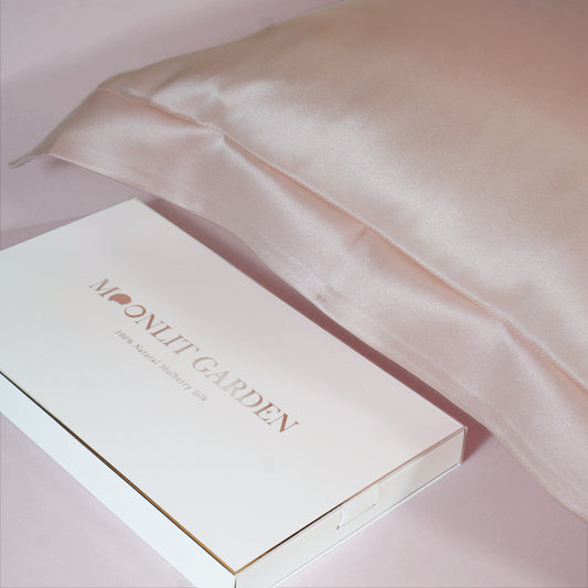 MOONLIT GARDEN 22 Momme Mulberry Silk Pillowcase Wide Brim Pink