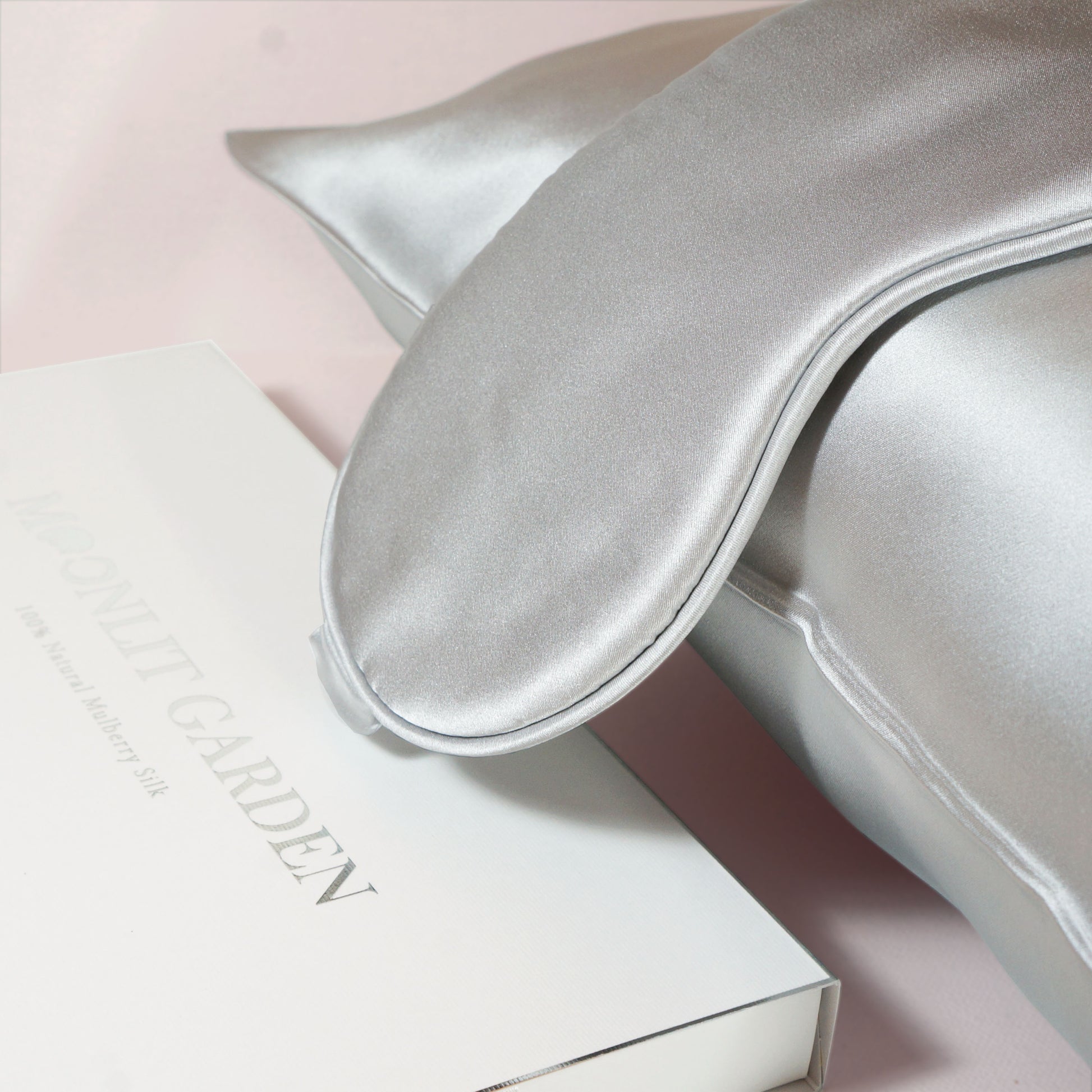 MOONLIT GARDEN 22 Momme Mulberry Silk Pillowcase Sleep Mask