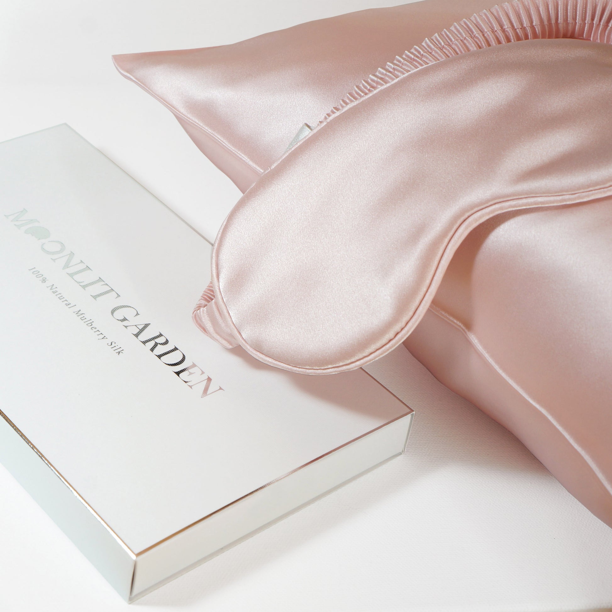 MOONLIT GARDEN 22 Momme Mulberry Silk Pillowcase Sleep Mask Pink