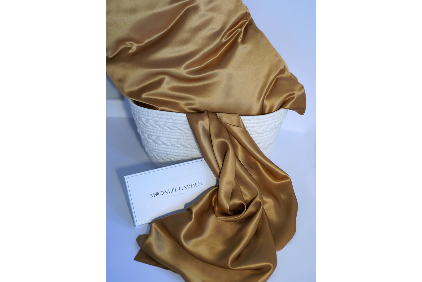 MOONLIT GARDEN 22 Momme Mulberry Silk Pillowcase Gold Toffee